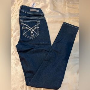 Skinny jeans Brand:Wallflower Size 0, NWT